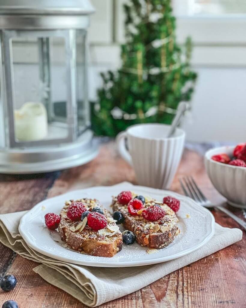 Pähkinäkuorrutetut köyhät ritarit