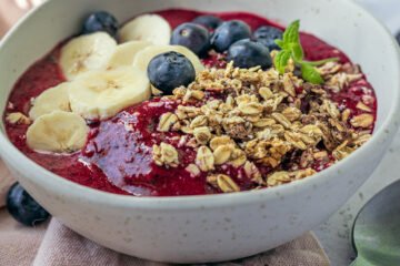 Aamiaisbowl pakastemarjoista - Täydellinen Aloitus Päivään