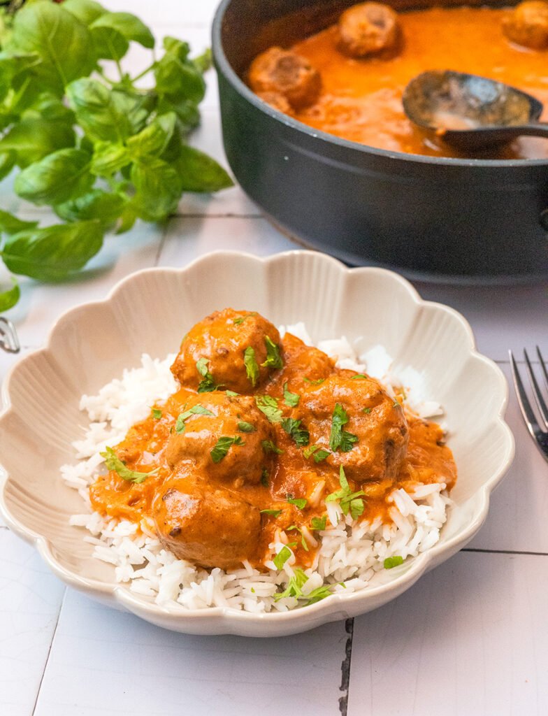 Superhelppo ja Herkullinen Kasvispyörykkäcurry_2