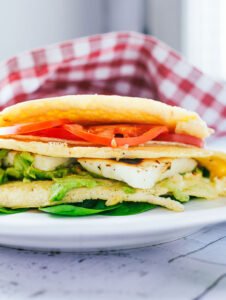 Halloumi-munakaswrap